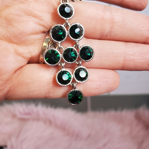 Vintage Deep Emerald Green Crystal Chandelier Earrings - Picture 4 of 5